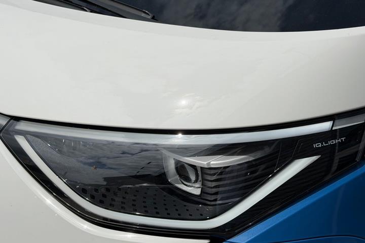 Blå VW ID.Buzz fra 2026