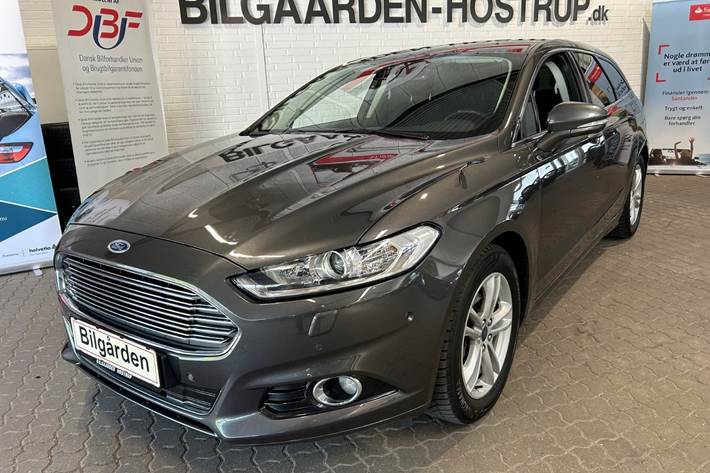 Sort Ford Mondeo fra 2018