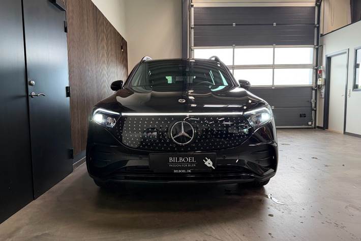 Sort Mercedes EQB250+ fra 2025