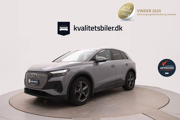 Grå Audi Q4 fra 2023