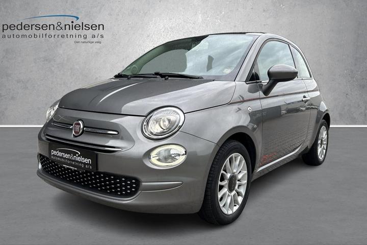 Grå Fiat 500 fra 2019 set udefra