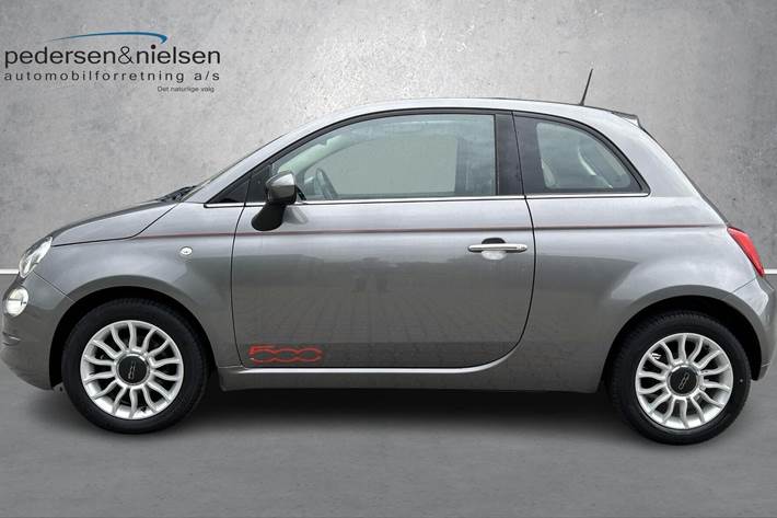 Grå Fiat 500 fra 2019