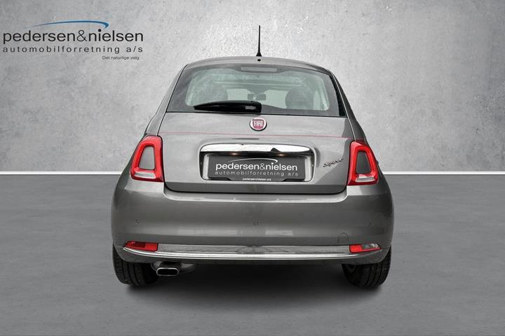 Grå Fiat 500 fra 2019
