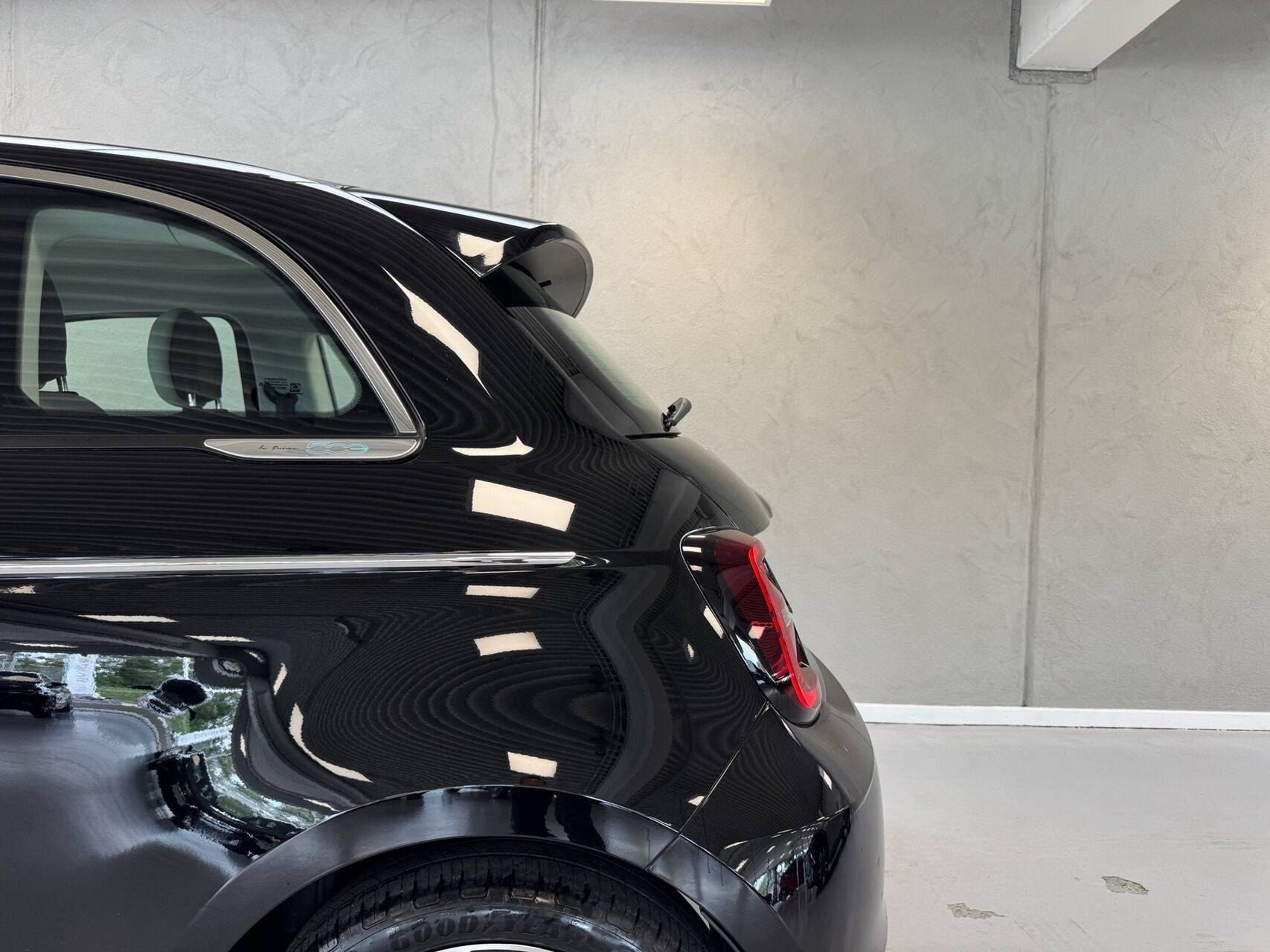 Sort Fiat 500e fra 2023