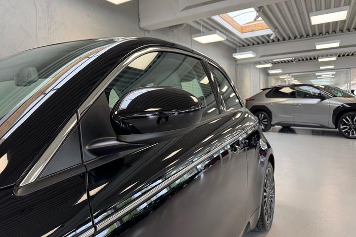 Sort Fiat 500e fra 2023