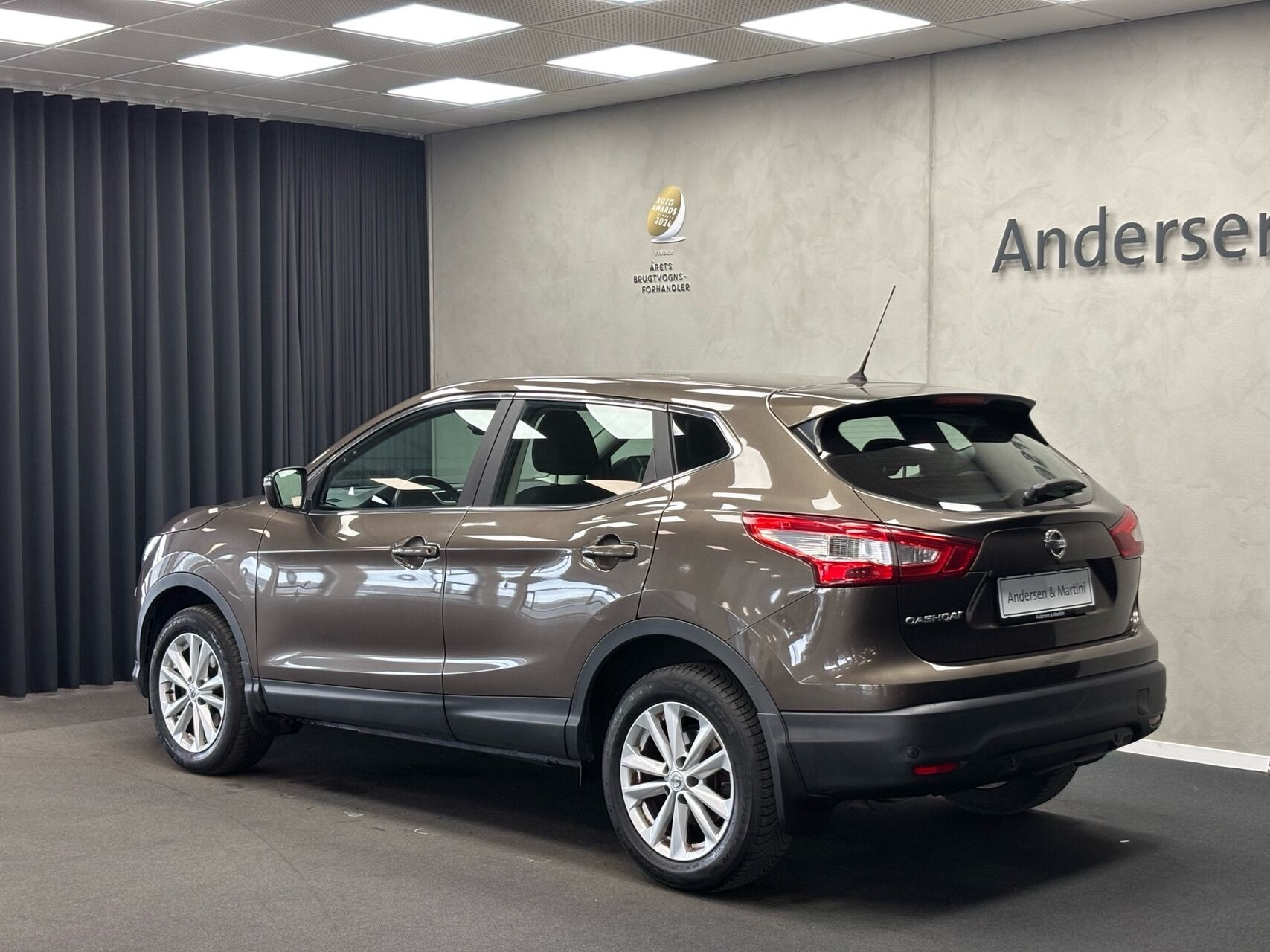 Brun Nissan Qashqai fra 2017