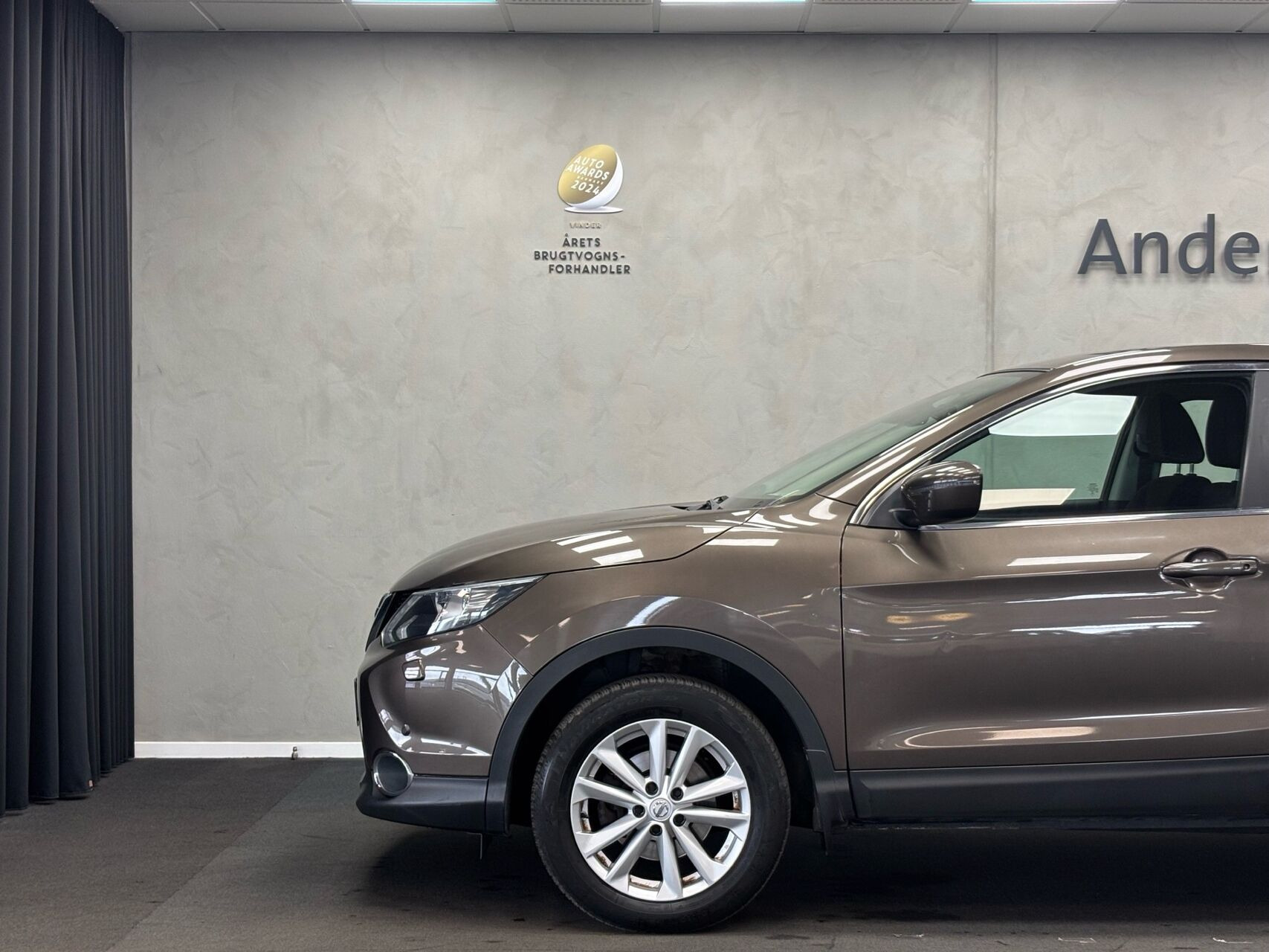 Brun Nissan Qashqai fra 2017