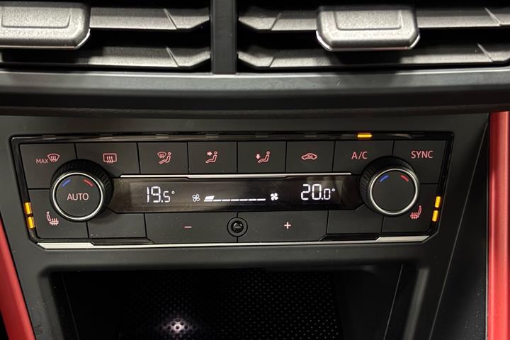 Grå VW Polo fra 2018