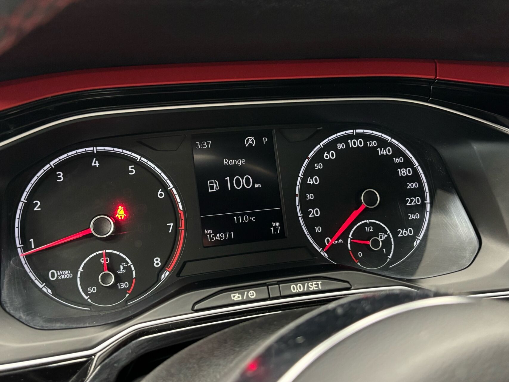 Grå VW Polo fra 2018