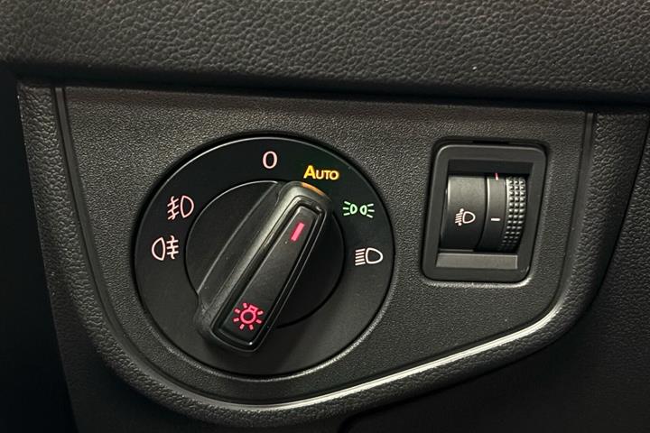 Grå VW Polo fra 2018