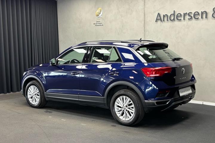 Blå VW T-Roc fra 2018