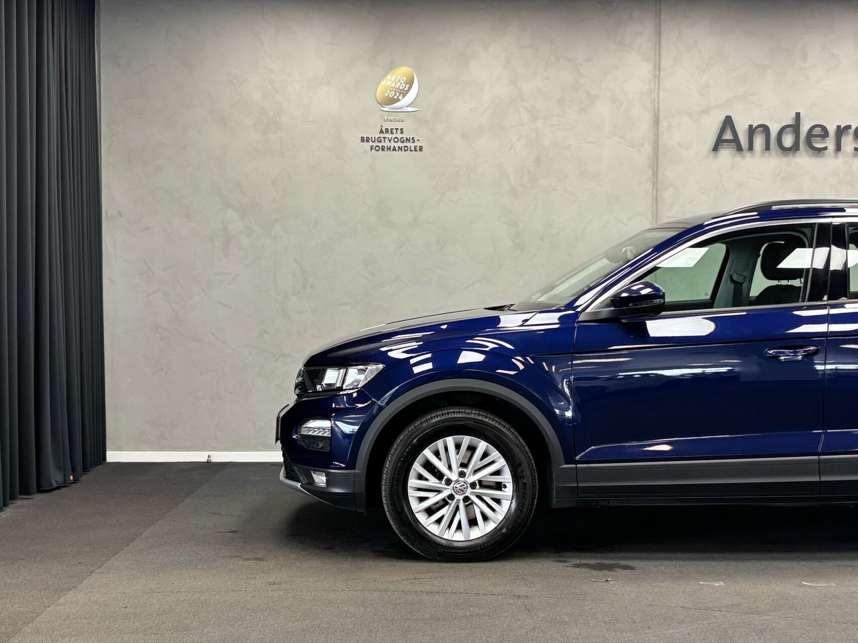 Blå VW T-Roc fra 2018
