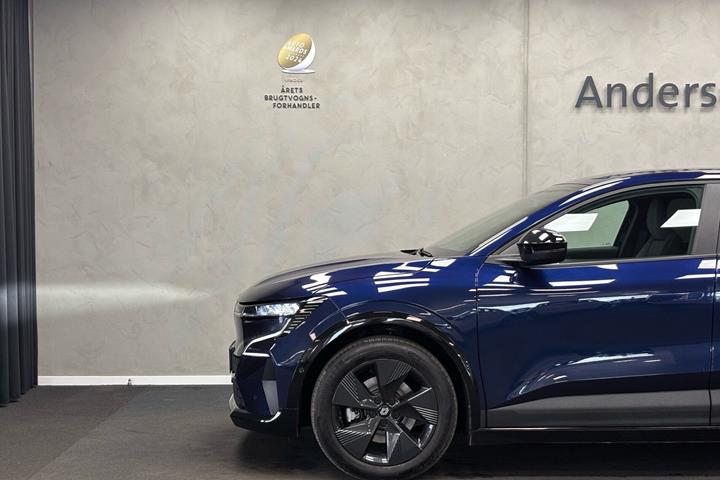 Blå Renault Mégane fra 2024