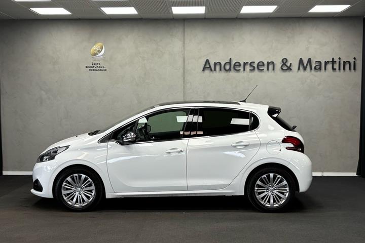 Hvid Peugeot 208 fra 2019
