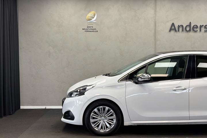 Hvid Peugeot 208 fra 2019