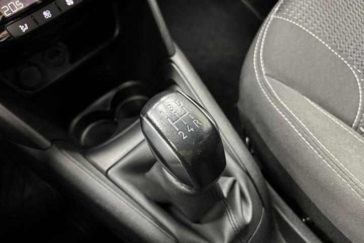 Hvid Peugeot 208 fra 2019