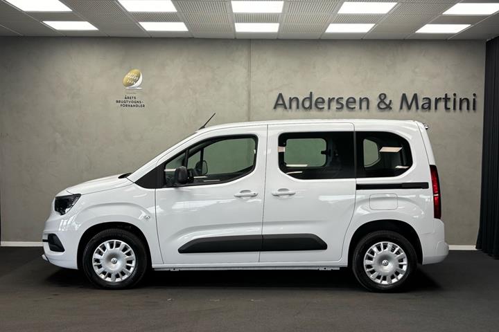 Hvid Opel Combo-e Life fra 2025