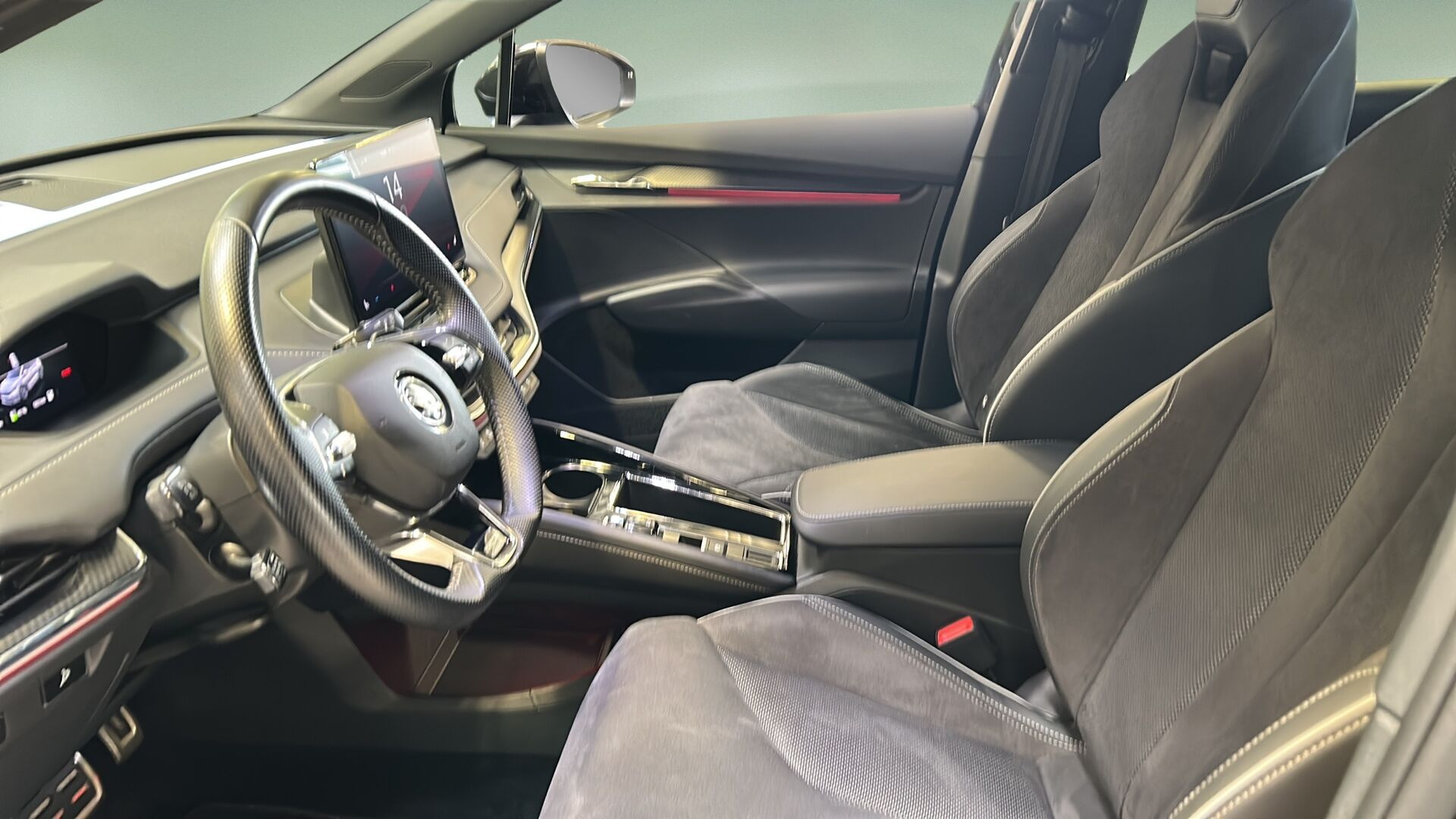 Sort Skoda Enyaq fra 2023