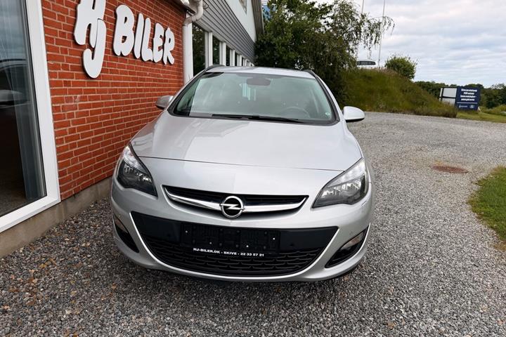 Sølv Opel Astra fra 2015