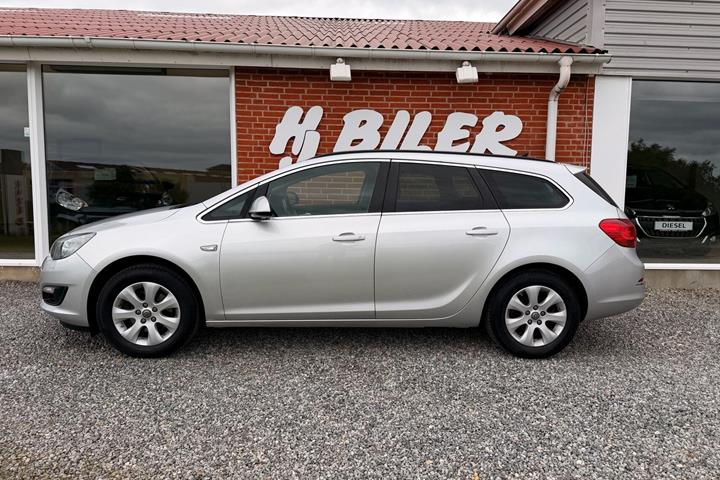 Sølv Opel Astra fra 2015