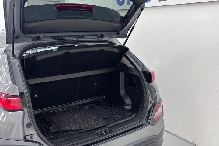 Grå Hyundai Kona fra 2019