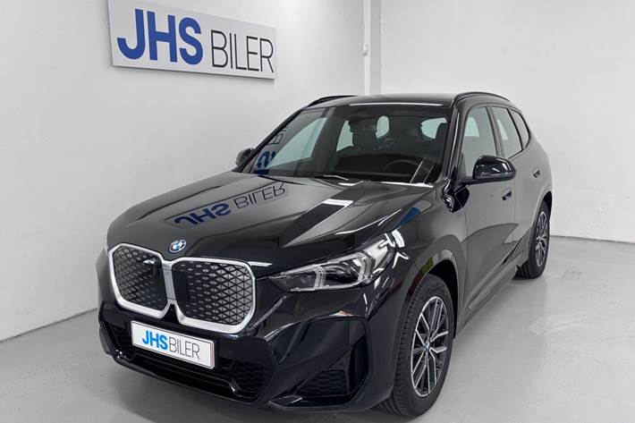 Sort BMW iX1 fra 2025