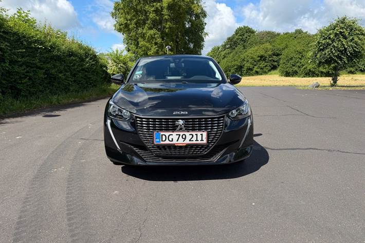 Sort Peugeot 208 fra 2021