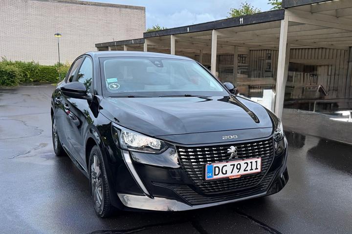 Sort Peugeot 208 fra 2021