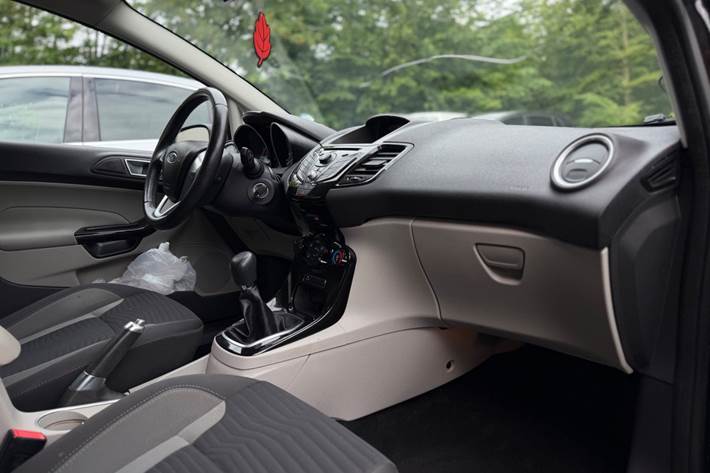 Sort Ford Fiesta fra 2013