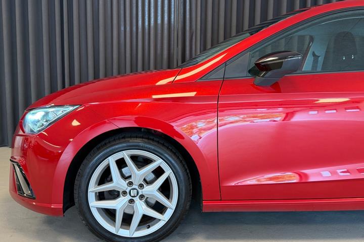 Rød Seat Ibiza fra 2019