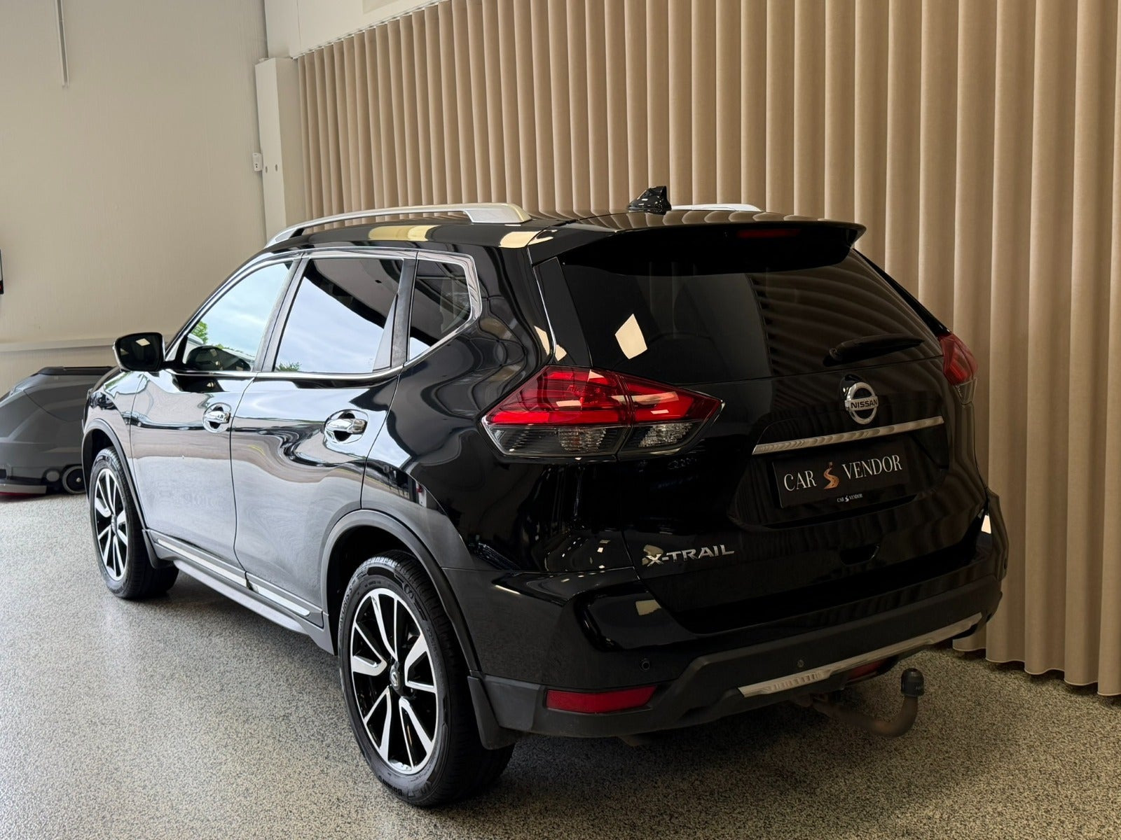 Sort Nissan X-Trail fra 2019