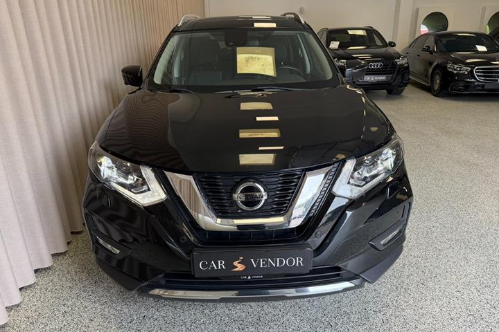 Sort Nissan X-Trail fra 2019