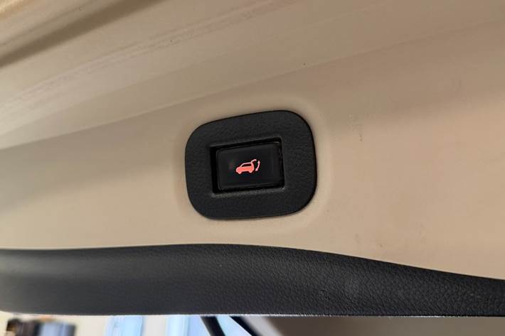 Sort Nissan X-Trail fra 2019