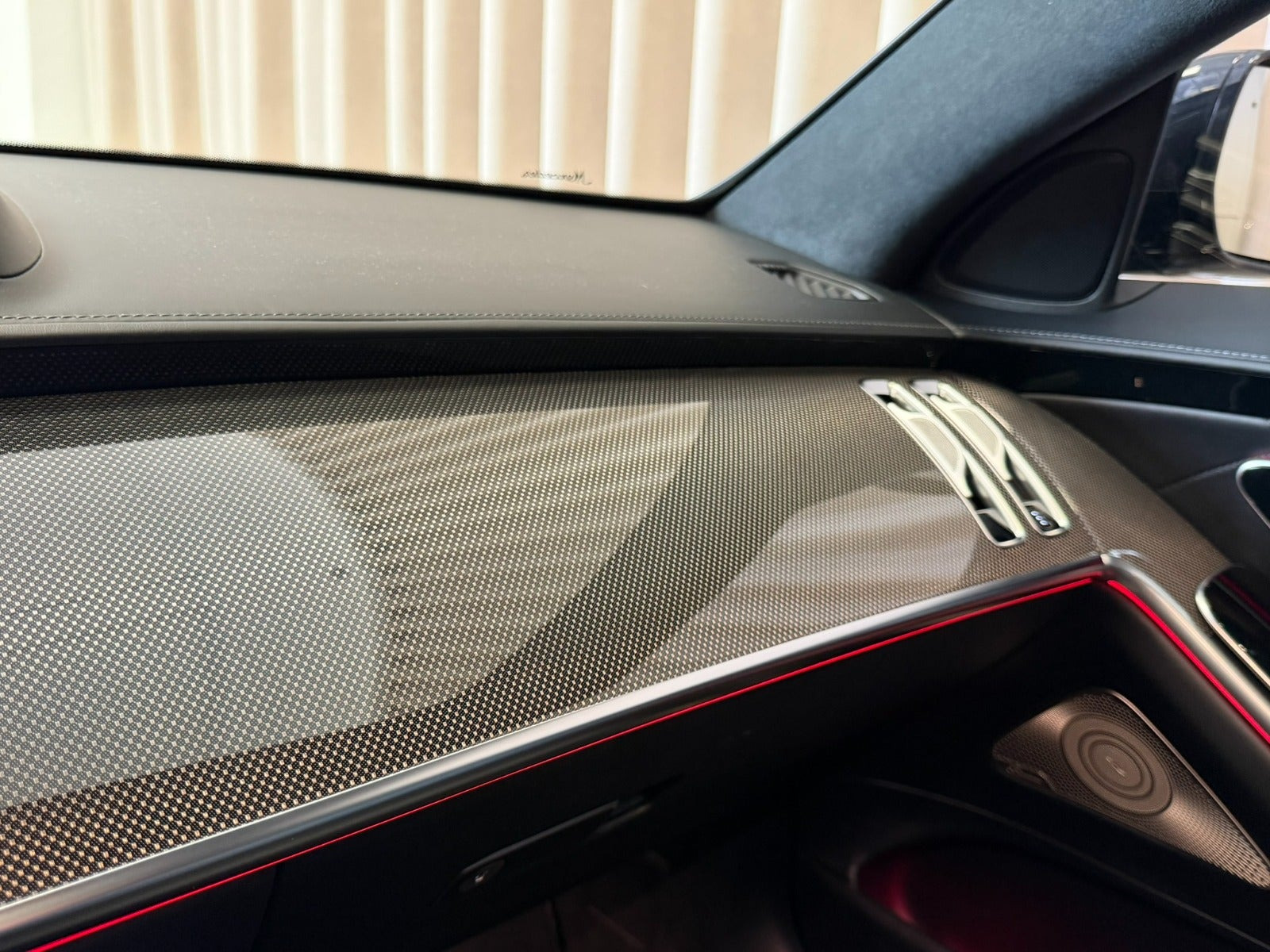 Sort Mercedes S580 e fra 2022