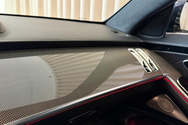 Sort Mercedes S580 e fra 2022