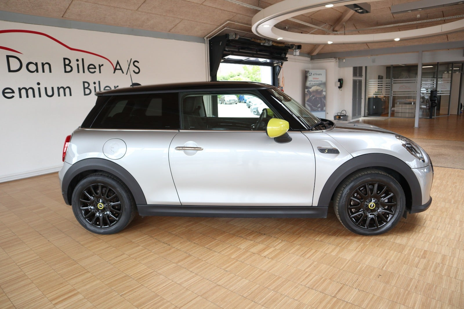 Grå Mini Cooper SE fra 2023