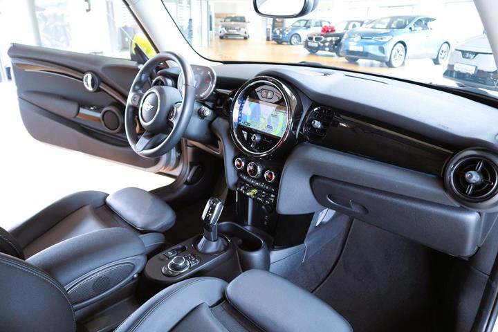 Grå Mini Cooper SE fra 2023