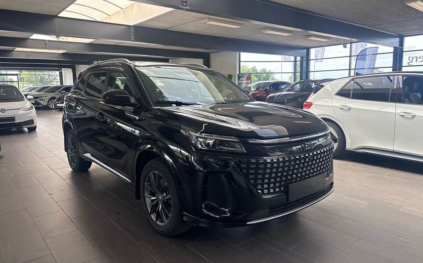Navor E5 1,5 PHEV Rock