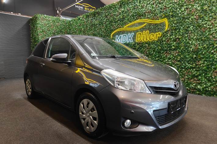 undefined Toyota Yaris fra 2011