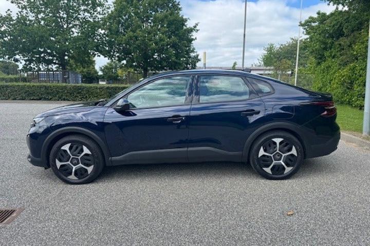 Blå Citroën ë-C4 X fra 2025
