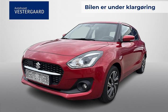 Rød Suzuki Swift fra 2022