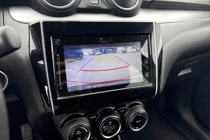 Rød Suzuki Swift fra 2022
