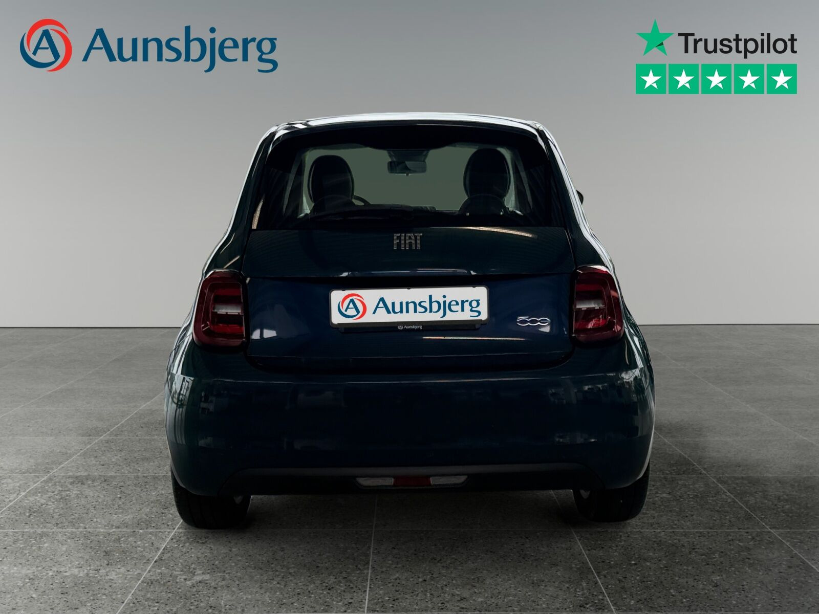 Blå Fiat 500e fra 2022
