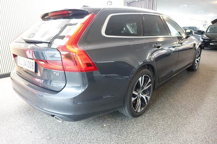 Grå Volvo V90 fra 2018