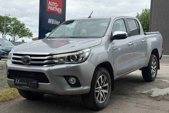 Grå Toyota HiLux fra 2019