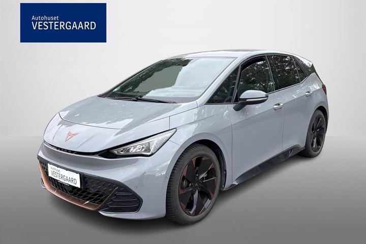Grå Cupra Born fra 2023 set udefra