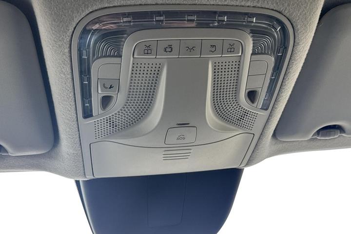Grå Mercedes Vito 114 fra 2022
