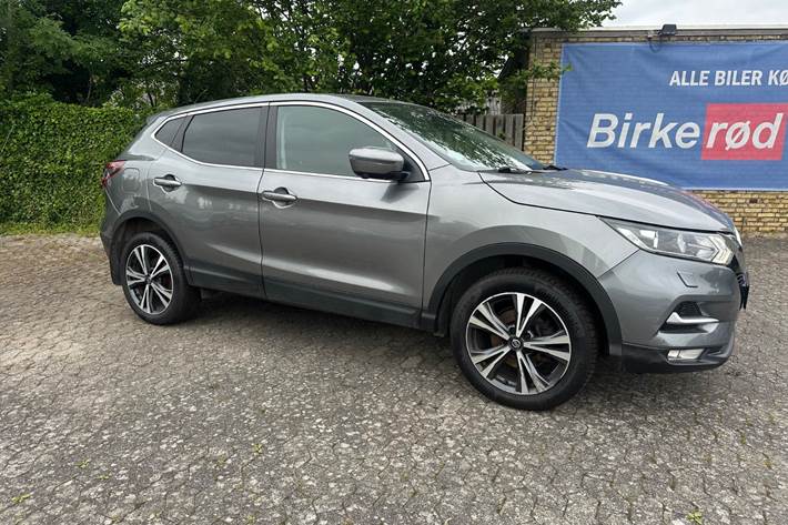Grå Nissan Qashqai fra 2020