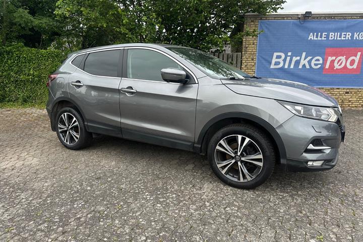 Grå Nissan Qashqai fra 2020
