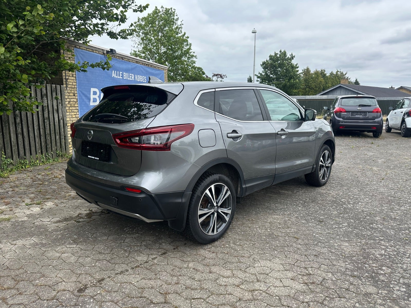 Grå Nissan Qashqai fra 2020